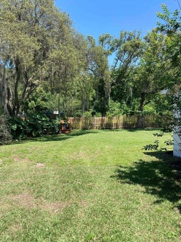 608 Sunset Ln, Lutz FL  33549-3802 exterior