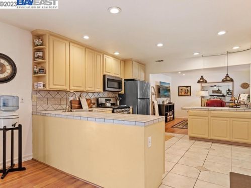 3825 Harbor St, West Pittsburg CA  94565-6106 exterior