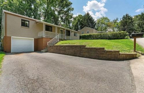 105 Park Ln, Glenshaw, PA 15116-1927