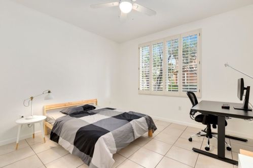 605 Solvay Aisle, Irvine CA  92606-0833 exterior