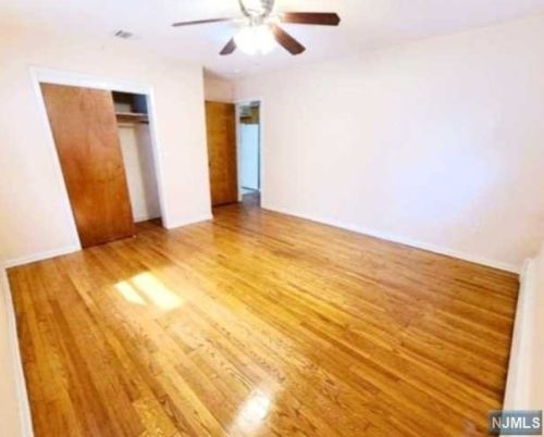 126 1st St, Palisades Park NJ  07650-1582 exterior