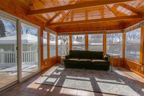 2132 County Rd F, Saint Paul MN 55110-3801 exterior