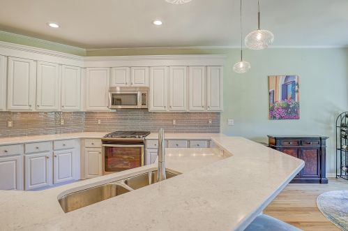 175 Oak Pt Lndg Dr, Mount Pleasant SC 29464-6279 exterior