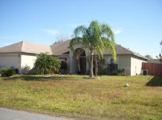 215 Bedford Dr, Kissimmee, FL 34758-2701