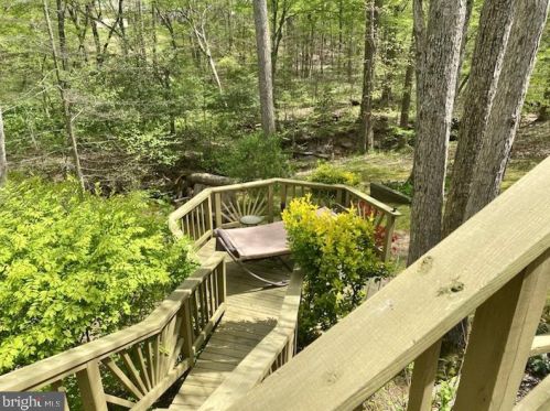 11831 Parliament Dr, Woodbridge VA  22192-1006 exterior