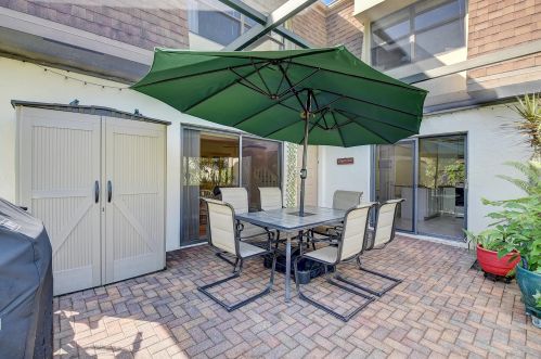 945 29th Ave, Delray Beach, FL 33445-1964