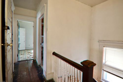 13 Essex St, East Orange NJ  07017-1305 exterior