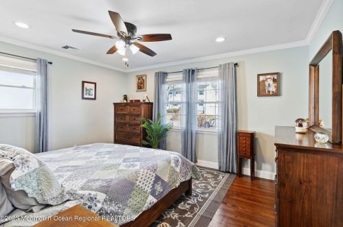 542 California Ave, Bricktown NJ 08724-1402 exterior