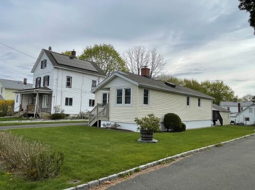 11 Edgewood St, Danbury, CT 06810-5329