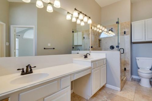 713 Sierra Ln, Lewisville TX  75028-7186 exterior