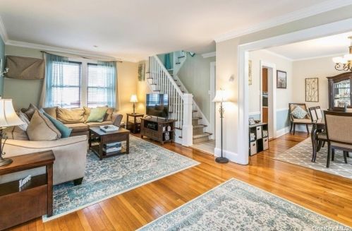 57 Walnut Ave, Floral Park, NY 11001-2410