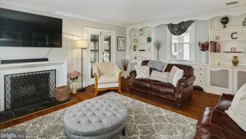 8322 Cedar Rd, Melrose Park PA  19027-2141 exterior