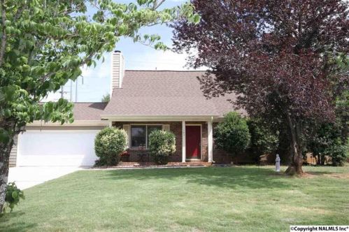 105 Lewis Ln, Madison, AL 35758-1857