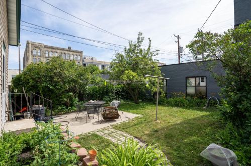 412 4th St, Milwaukee WI  53204-1501 exterior