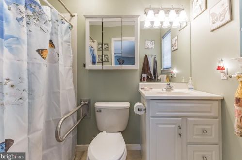 428 New Freedom Rd, Berlin Boro NJ  08009-9514 exterior