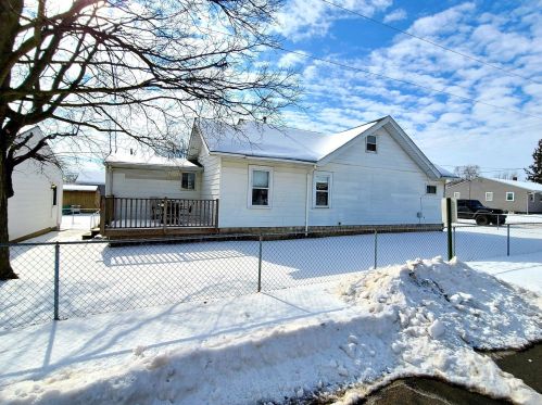 302 Mcelwain St, Washington Ch, OH 43160-2134