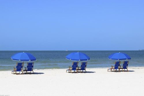 118 Voorhis St, Fort Myers Beach, FL 33931-3634