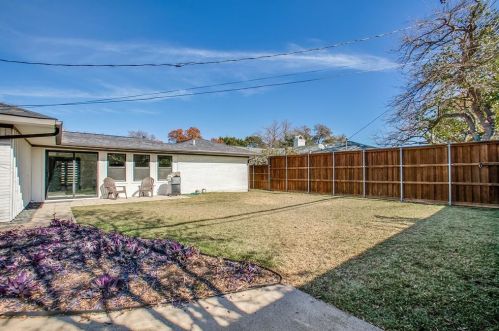 331 Oakcrest Dr, Richardson TX 75080-2520 exterior