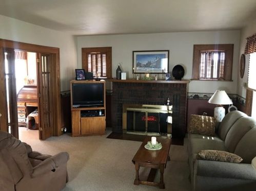 13 Bessemer St, Greenville, PA 16125-1701