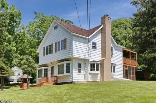 566 Stonetown Rd, Skyline Lakes NJ  07456-1311 exterior