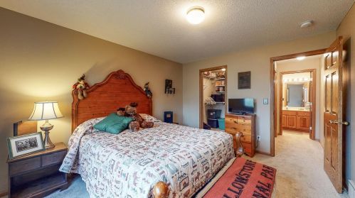 1922 Cherry St, Red Wing MN  55066-3557 exterior