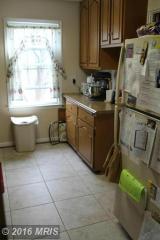 5234 Lonsdale Dr, Springfield VA  22151-1712 exterior