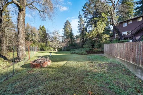 930 Live Oak Ave, Ukiah CA  95482-3733 exterior