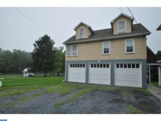 174 Wood St, Nazareth, PA 18064-2636
