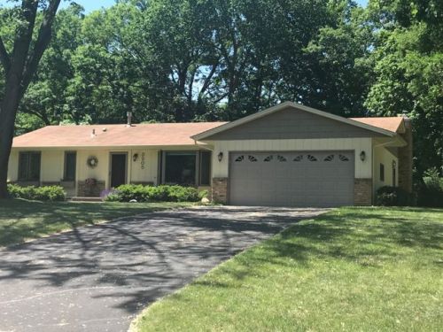 3205 Shadyview Ln, Minneapolis, MN 55447-1141