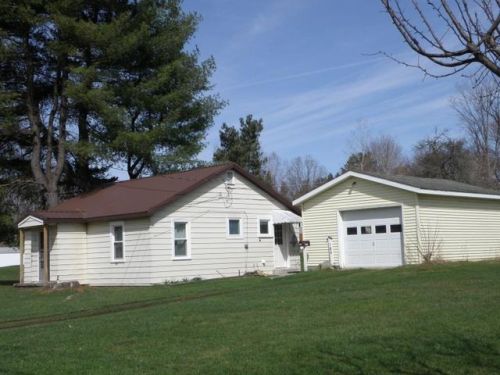 109 Raymond Ave, Corry, PA 16407-1251