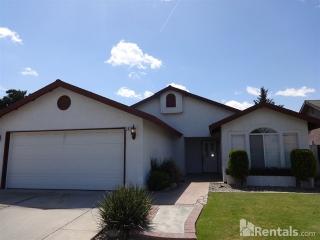 1918 Poplar Ave, Delano CA  93215-4741 exterior