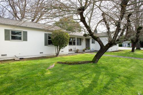 556 Alderbrook Dr, Santa Rosa, CA 95405-4504
