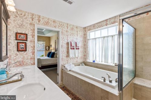 713 Village Ave, Collegeville PA  19426-4168 exterior