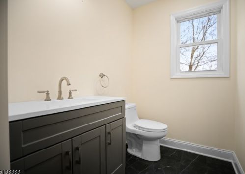 58 Tintle Ave, West Milford Lakes NJ  07480-4714 exterior