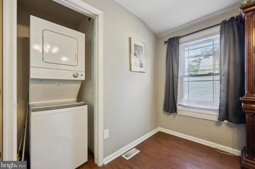 1039 Queen St, Pottstown PA  19464-5827 exterior