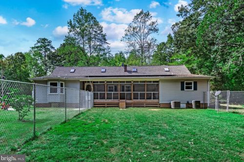 3989 Stratford Hall Rd, Montross VA  22520-3322 exterior