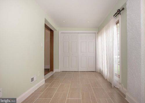 13 Beverly Pl, Wilmington DE  19809-2901 exterior