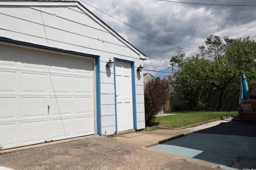 2481 6th St, Hempstead NY  11554-3115 exterior