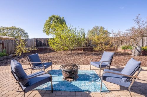 780 Salinas Ave, Templeton CA  93465-5071 exterior