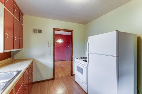 7006 39 Ave, Kenosha WI 53142-1915 exterior