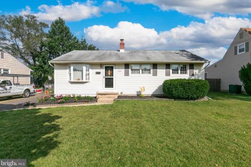407 Henry St, Palmyra, NJ 08065-1703