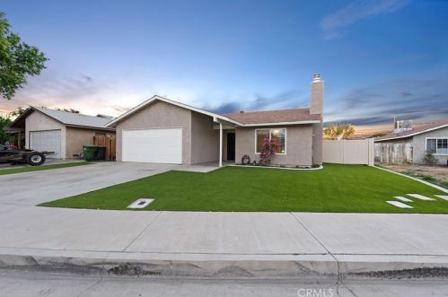 44755 Warren Ct, Lancaster, CA 93535-2832