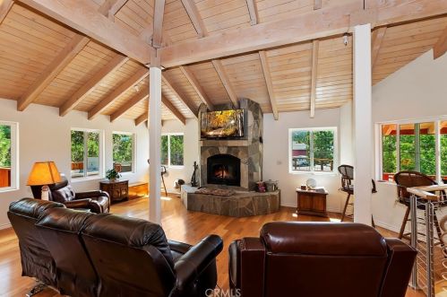 1178 Ln, Big Bear City CA  92314 exterior