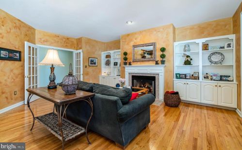 329 Mdw Dr, Navy Sup Dpt PA 17055-5187 exterior