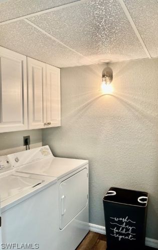 6867 Satinleaf Rd, Naples FL  34109-6132 exterior