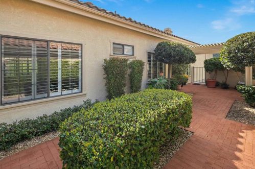 28782 Vista Valley Dr, Vista CA  92084-2223 exterior