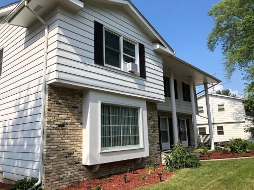 1112 Wilshire Pl, Waukesha, WI 53188-3309