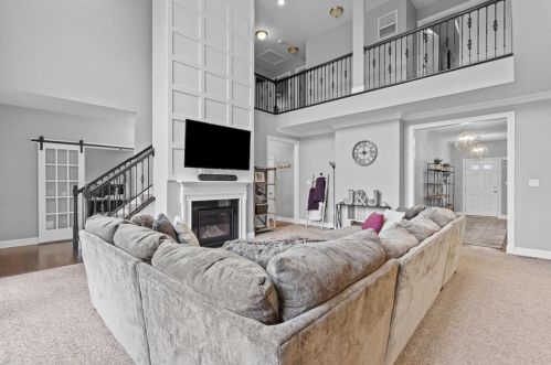 1350 Sandstone Dr, Mc Donald PA  15057-2592 exterior