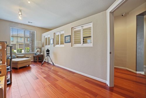 767 Red Barn Pl, Lathrop CA  95330-8975 exterior