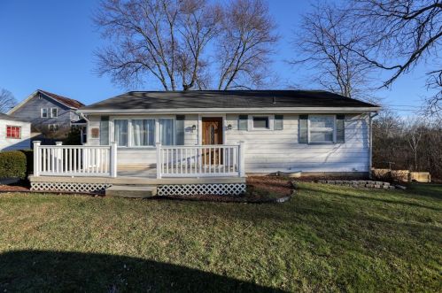 107 Gertrude St, Beaver Falls, PA 15010-1717
